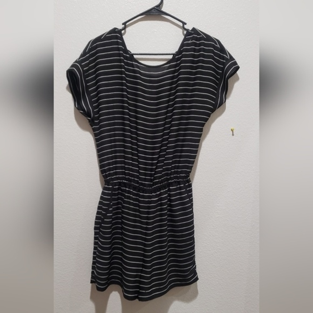 White House Black market Women's black and white romper size 0